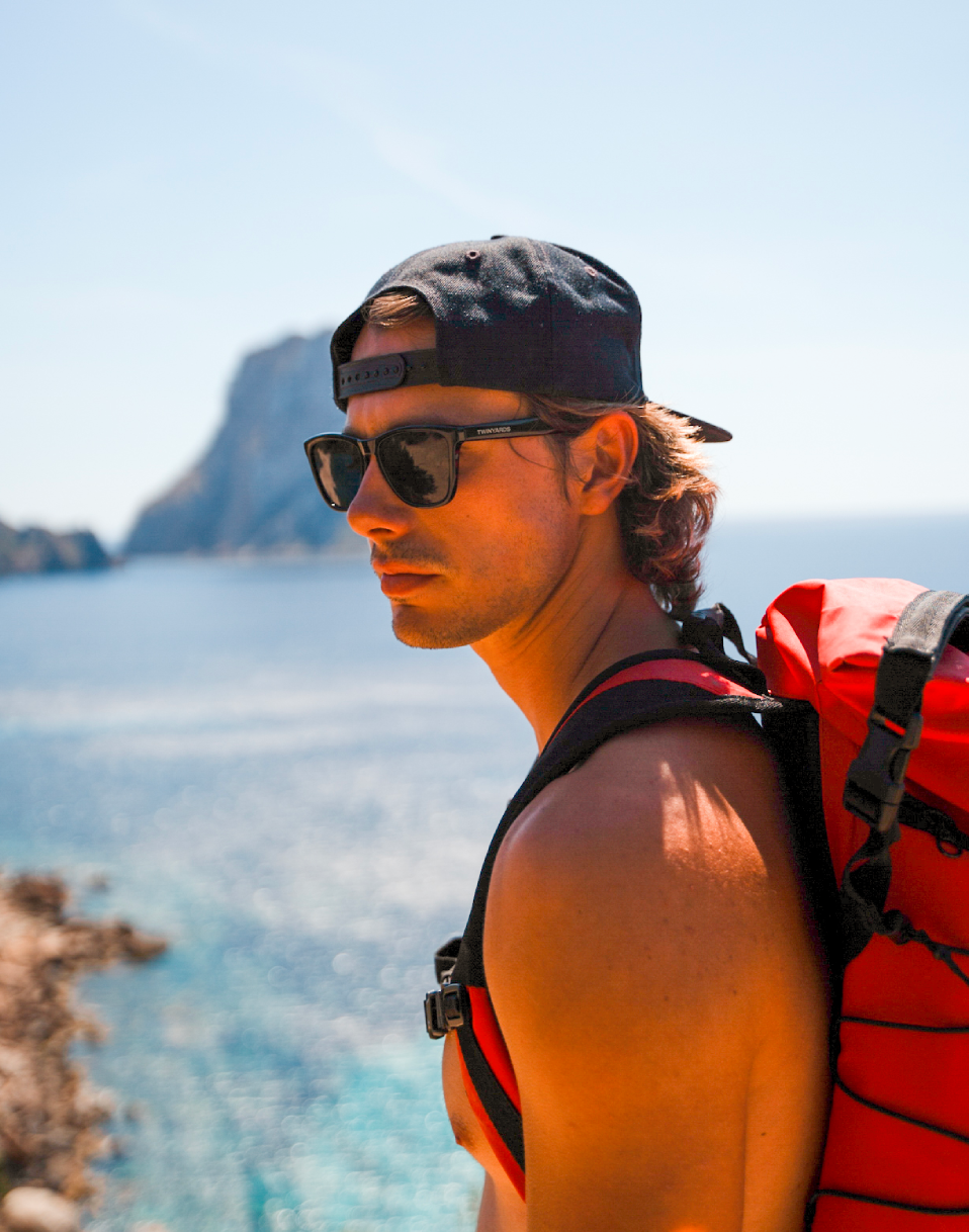 Black polarized aviators sales